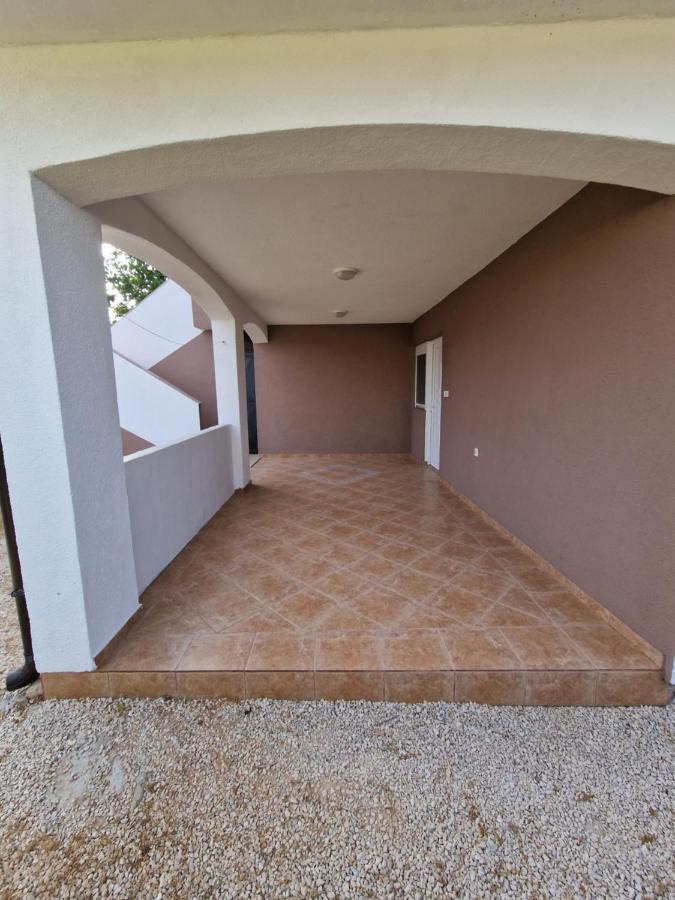 Apartments Ema Vir Esterno foto